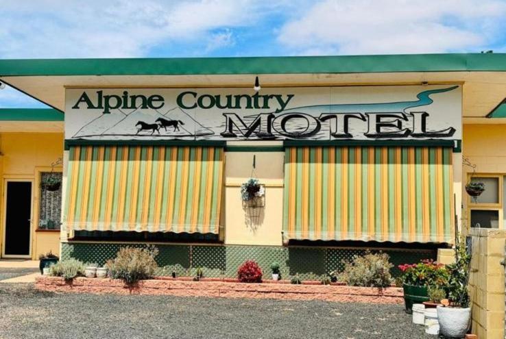 Alpine Country Motel Plus Free Coffee Кума Екстериор снимка